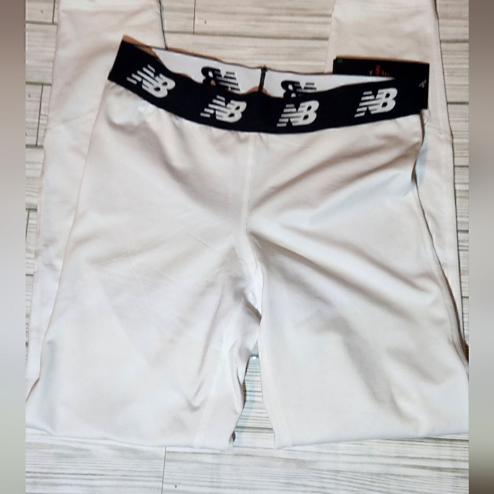 New Balance Cold Comp Women's Tight in White Size Medium